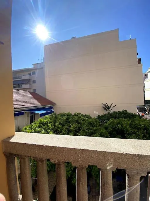 Moderne, Terrasse Et Climatise Apartment Antibes France